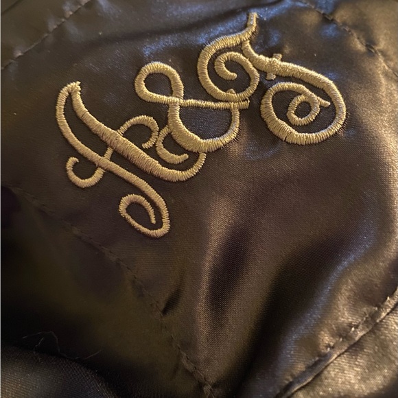 🚫SOLD🚫Abercrombie & Fitch Faux Fur Coat - Picture 6 of 6